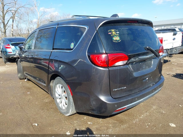Auction sale of the 2018 Chrysler Pacifica Touring L Plus, vin: 2C4RC1EG6JR104140, lot number: 44441379