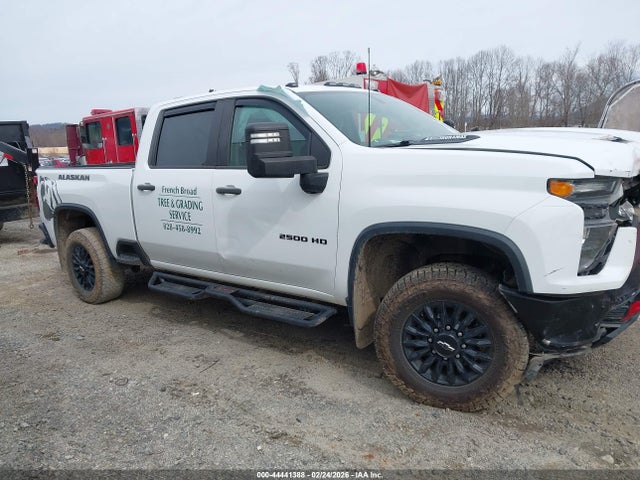 1GC4YLEY0MF148713 Chevrolet Silverado 2500hd 4wd Standard Bed Wt