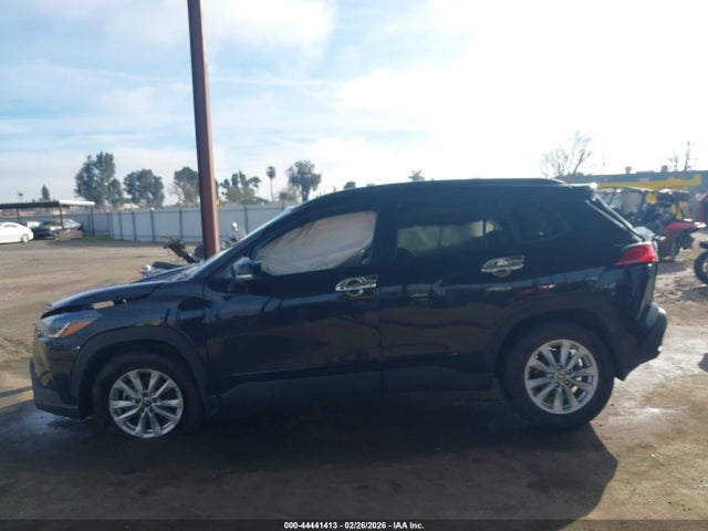 Toyota Corolla Cross Le 2023 7MUCAAAG2PV037723 Image 14