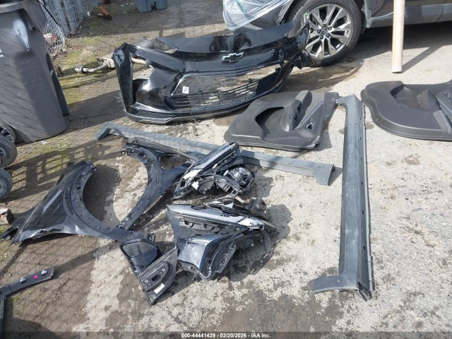 1G1FY6S06P4146868 Chevrolet Bolt Euv Fwd Lt