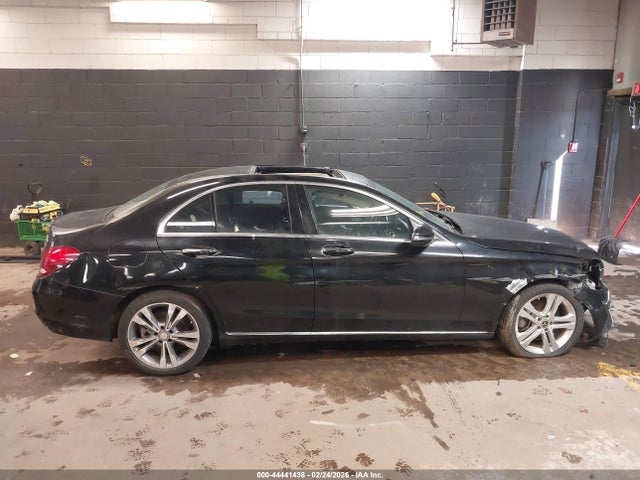 44441438 :رقم المزاد ، 55SWF4KB2HU191818 vin ، 2017 Mercedes-benz C 300 4matic/luxury 4matic/sport 4matic مزاد بيع
