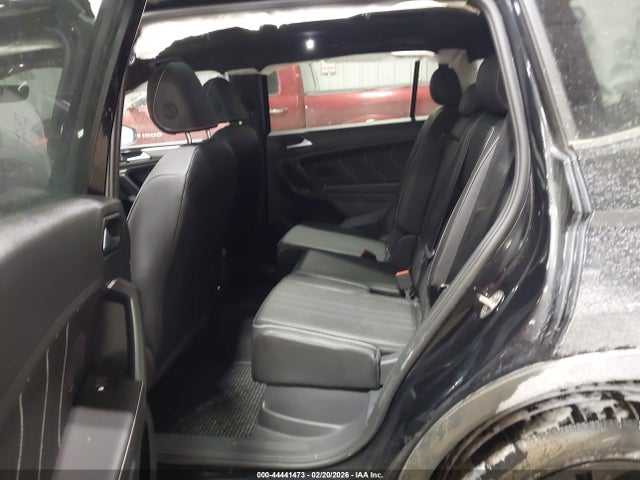 Продажа на аукционе авто 2023 Volkswagen Tiguan 2.0t Se R-line Black, vin: 3VV8B7AX2PM027064, номер лота: 44441473