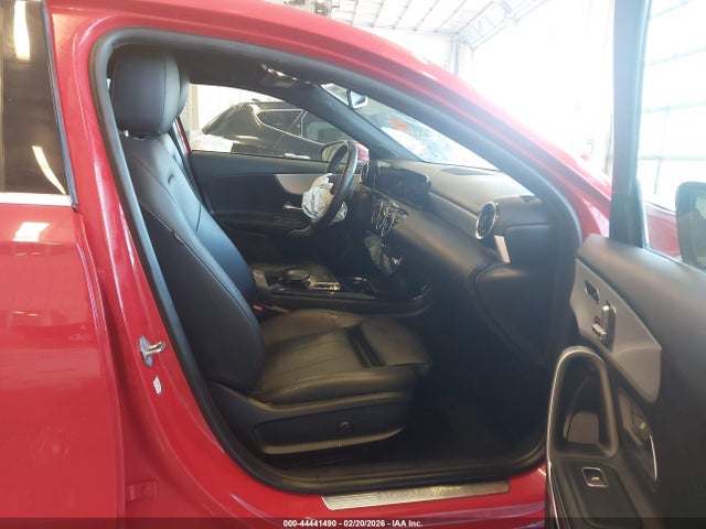 2019 MERCEDES-BENZ A 220 WDD3G4FB3KW019950 Photo 4