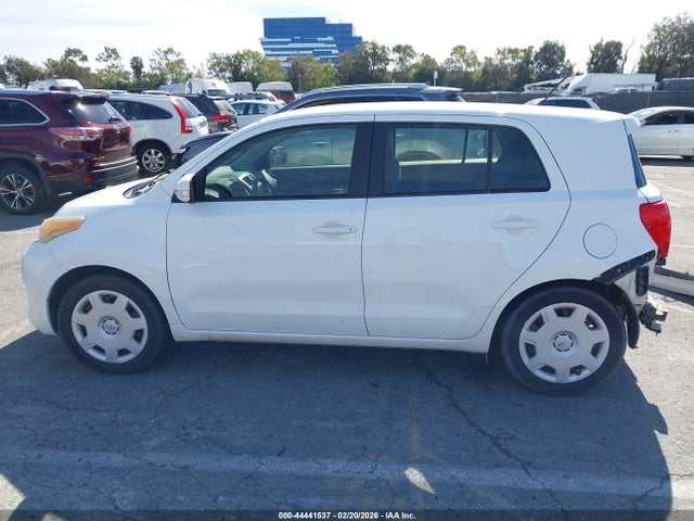Scion XD 2014 JTKKUPB46E1042155 Image 15
