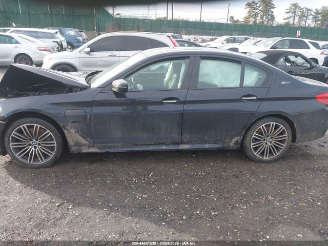 Продажа на аукционе авто 2018 Bmw 530e Xdrive Iperformance, vin: WBAJB1C55JB085495, номер лота: 44441538