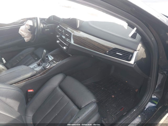 Продажа на аукционе авто 2018 Bmw 530e Xdrive Iperformance, vin: WBAJB1C55JB085495, номер лота: 44441538