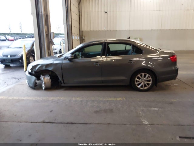 3VWD07AJ5EM212671 Volkswagen Jetta 1.8t Se