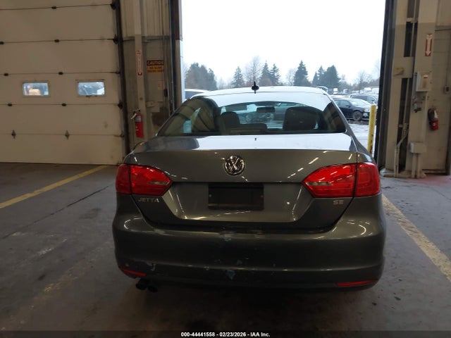 3VWD07AJ5EM212671 Volkswagen Jetta 1.8t Se