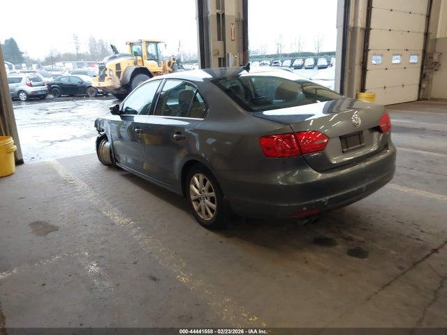 3VWD07AJ5EM212671 Volkswagen Jetta 1.8t Se