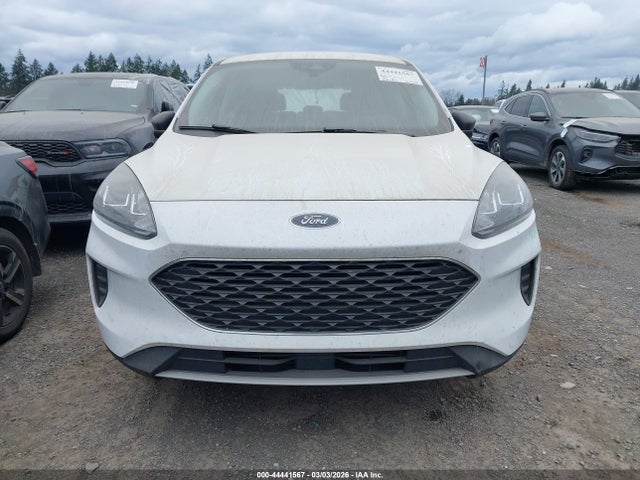 1FMCU9G6XNUB54193 Ford ESCAPE SE