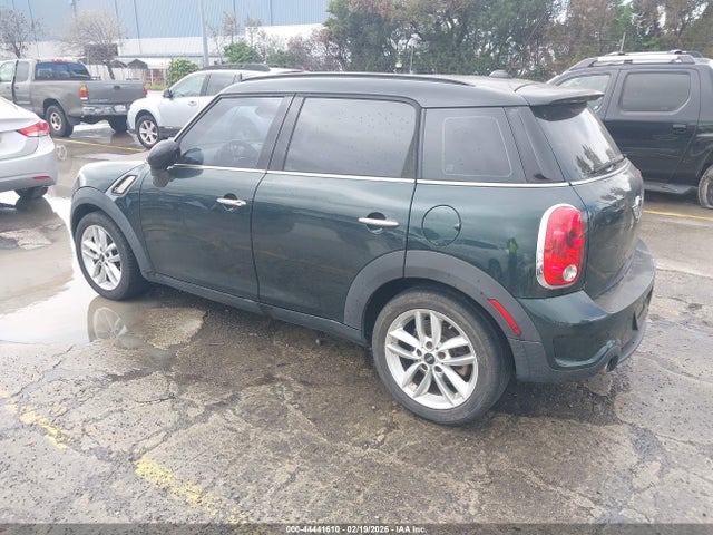 2011 MINI COOPER S COUNTRYMAN WMWZC3C53BWH97612 Photo 2