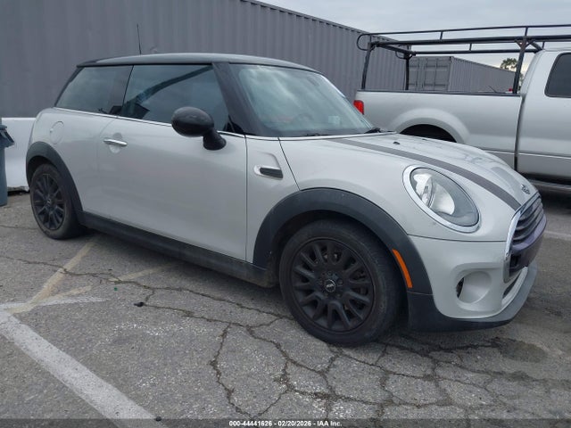 2016 MINI HARDTOP WMWXP5C5XG3B76156