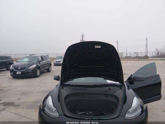 2023 TESLA MODEL 3 5YJ3E1EAXPF588166 Photo 9