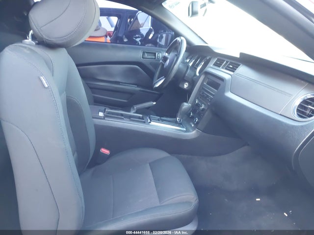 1ZVBP8AM4E5271820 Ford Mustang V6