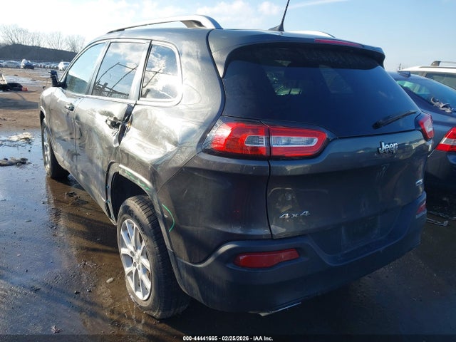 2017 JEEP CHEROKEE 1C4PJMCSXHW575070 Photo 2