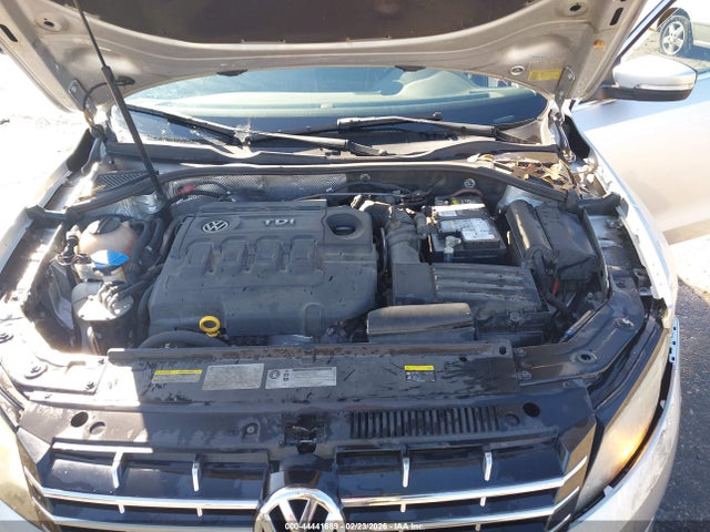 44441689 :رقم المزاد ، 1VWBV7A36FC063748 vin ، 2015 Volkswagen Passat 2.0l Tdi Se مزاد بيع