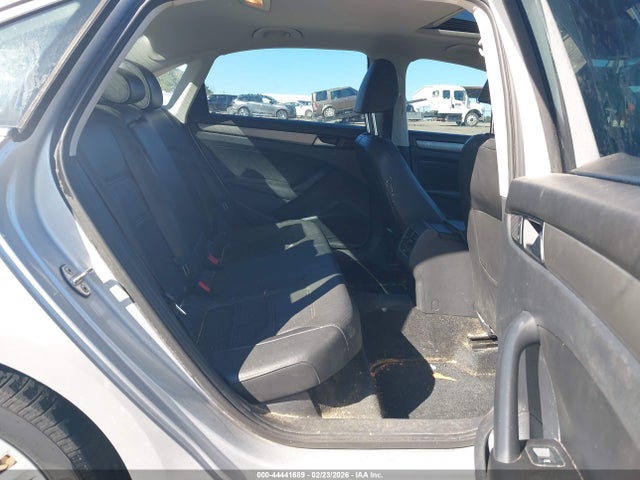 44441689 :رقم المزاد ، 1VWBV7A36FC063748 vin ، 2015 Volkswagen Passat 2.0l Tdi Se مزاد بيع