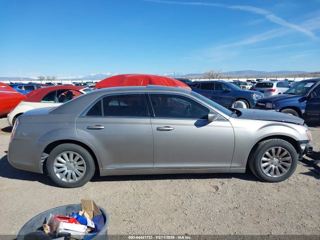 2014 Chrysler 300 მანქანა იყიდება აუქციონზე, vin: 2C3CCAAG3EH335900, აუქციონის ნომერი: 44441723