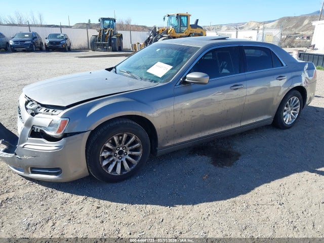 2014 Chrysler 300 მანქანა იყიდება აუქციონზე, vin: 2C3CCAAG3EH335900, აუქციონის ნომერი: 44441723
