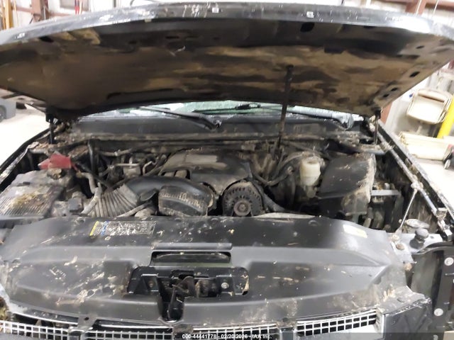 2010 Cadillac Escalade Luxury მანქანა იყიდება აუქციონზე, vin: 1GYUKBEF9AR148417, აუქციონის ნომერი: 44441778