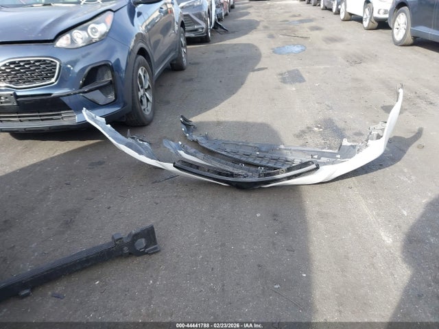 Toyota RAV4 SE 2017 JTMNFREV2HJ706115 Image 12