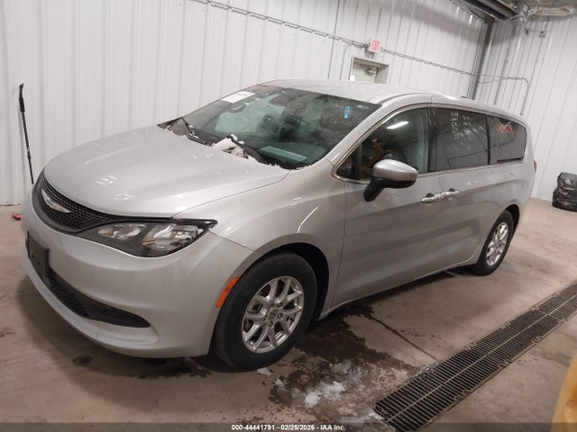 2023 CHRYSLER VOYAGER 2C4RC1CG5PR554227 Photo 1