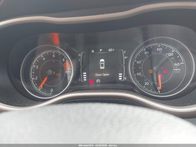 Продажа на аукционе авто 2018 Jeep Cherokee Latitude 4x4, vin: 1C4PJMCB6JD512274, номер лота: 44441810