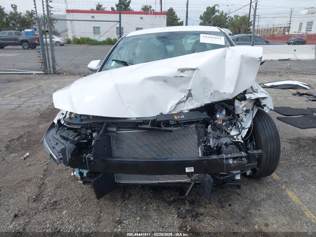 KMHLL4DG4SU028149 Hyundai ELANTRA SE
