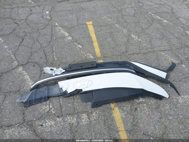 KMHLL4DG4SU028149 Hyundai ELANTRA SE