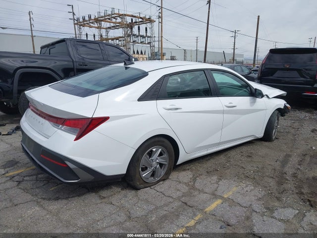 KMHLL4DG4SU028149 Hyundai ELANTRA SE
