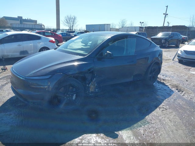 2026 TESLA MODEL Y 7SAYGDEE2TF367677 Photo 1