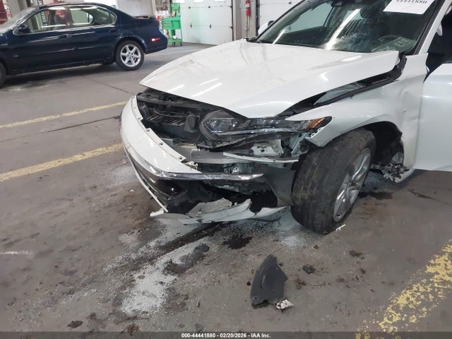 1HGCV1F18KA015154 Honda ACCORD LX