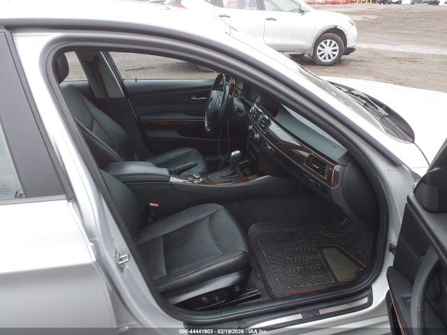2011 BMW 328I WBAPK5C51BF127088 Photo 4
