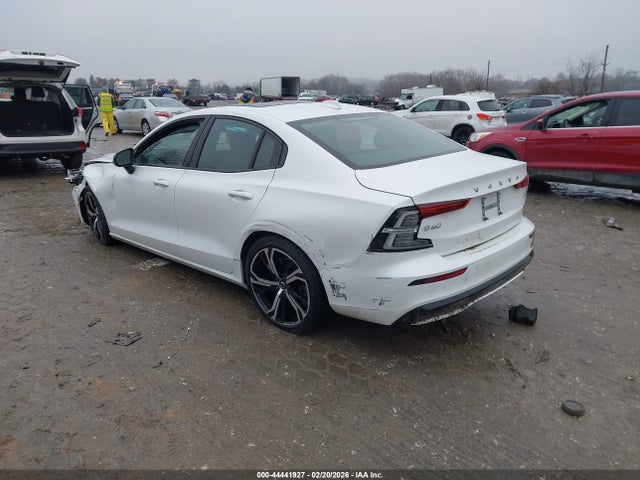 2024 VOLVO S60 7JRL12TL6RG294151 Photo 2