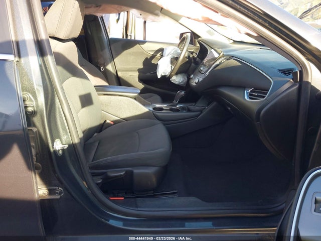 1G1ZE5ST9HF127585 Chevrolet MALIBU 1LT