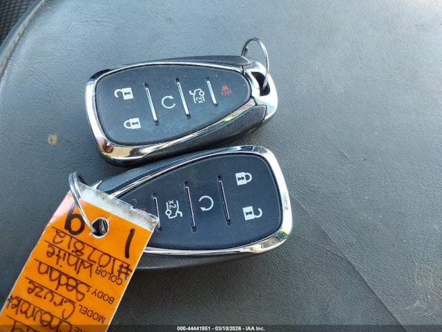 2019 CHEVROLET CRUZE 1G1BE5SMXK7107812 Photo 10