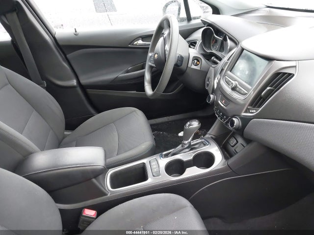 2019 CHEVROLET CRUZE 1G1BE5SMXK7107812 Photo 4