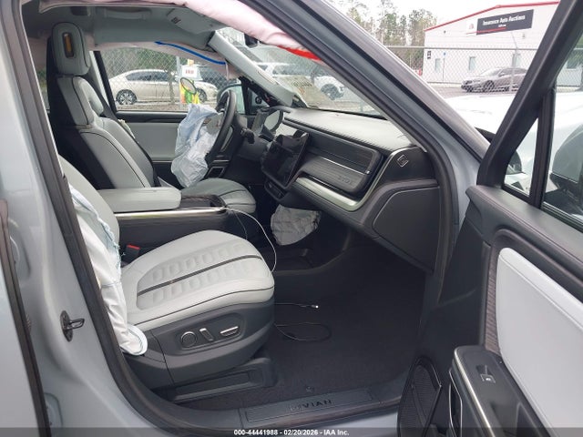 2023 RIVIAN R1S 7PDSGABA7PN005766 Photo 4