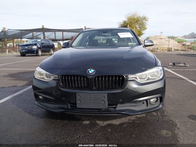 2018 Bmw 320i Xdrive მანქანა იყიდება აუქციონზე, vin: WBA8A3C55JA505632, აუქციონის ნომერი: 44441996