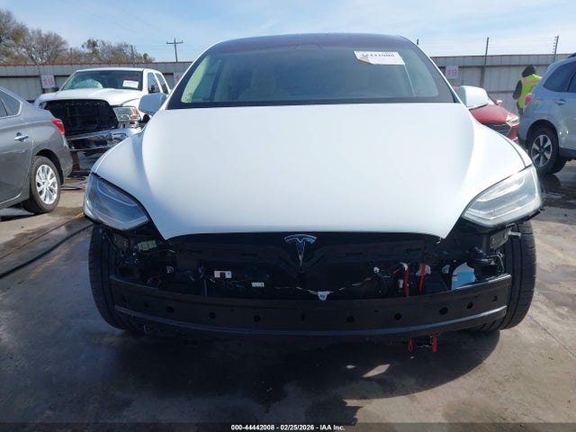 2017 Tesla Model X 100d/75d/90d მანქანა იყიდება აუქციონზე, vin: 5YJXCBE22HF043618, აუქციონის ნომერი: 44442008