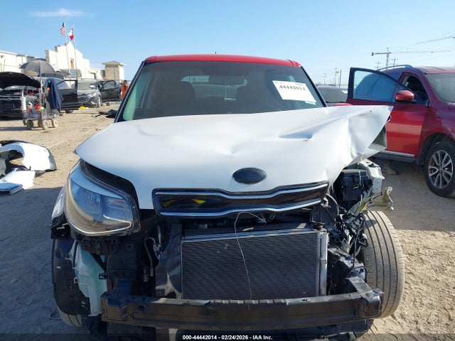 KIA SOUL + 2018 KNDJP3A55J7563629 Image 13