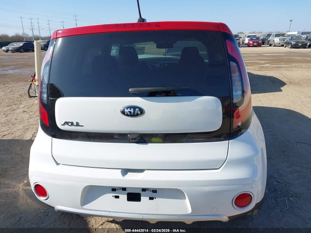 KIA SOUL + 2018 KNDJP3A55J7563629 Image 17