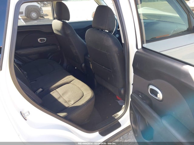 KIA SOUL + 2018 KNDJP3A55J7563629 Image 8