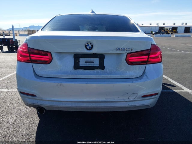 WBA8E1G56JNU92496 BMW 320i