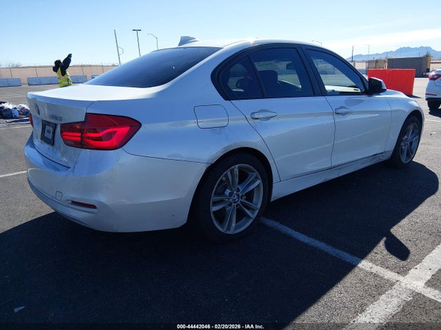 WBA8E1G56JNU92496 BMW 320i