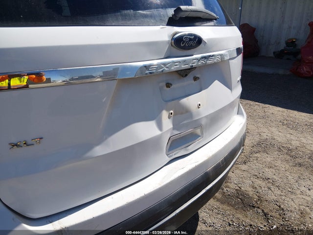 1FM5K8B86HGC14930 Ford Explorer