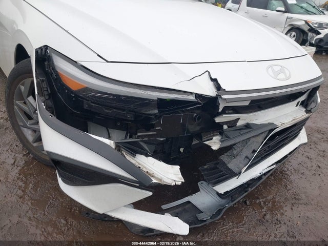 KMHLM4DG7RU760413 Hyundai ELANTRA SEL