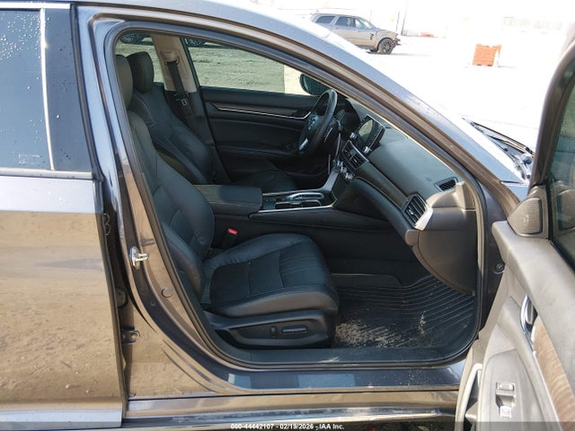 2018 HONDA ACCORD HYBRID 1HGCV3F52JA000209 Photo 4