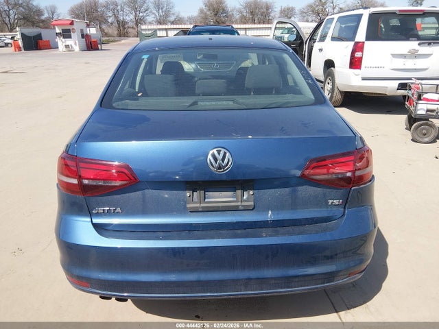 44442126 :رقم المزاد ، 3VW2B7AJ7JM218564 vin ، 2018 Volkswagen Jetta 1.4t S مزاد بيع