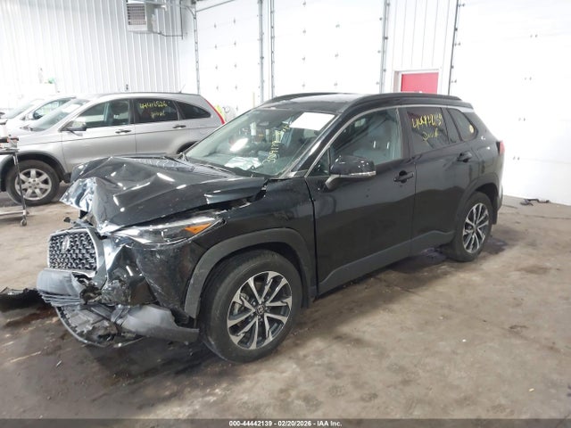 2025 Toyota Corolla Cross Xle მანქანა იყიდება აუქციონზე, vin: 7MUDAABG9SV120304, აუქციონის ნომერი: 44442139